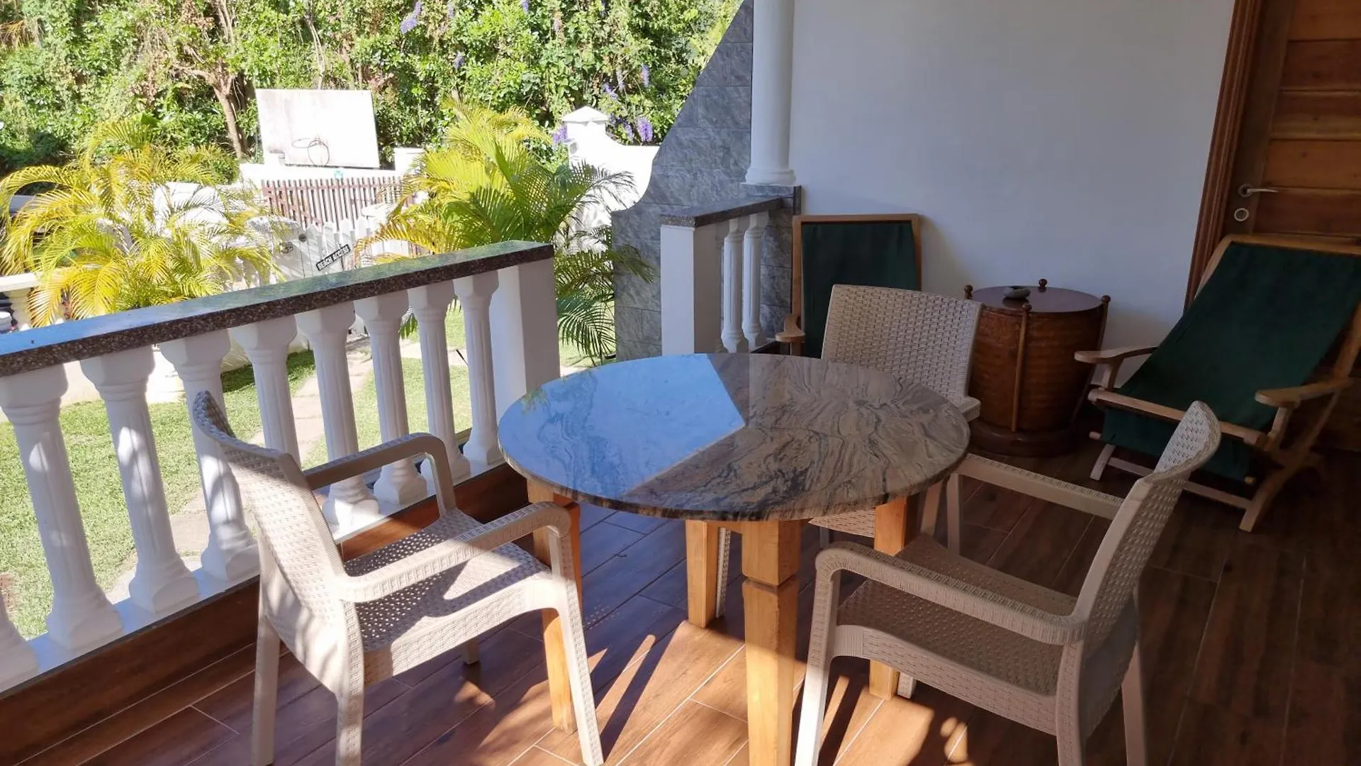 Drake Seaside Studio Apartments Bel Ombre