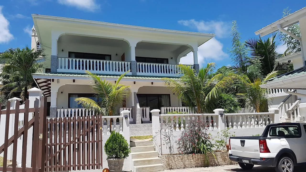 Drake Seaside Studio Apartments Bel Ombre