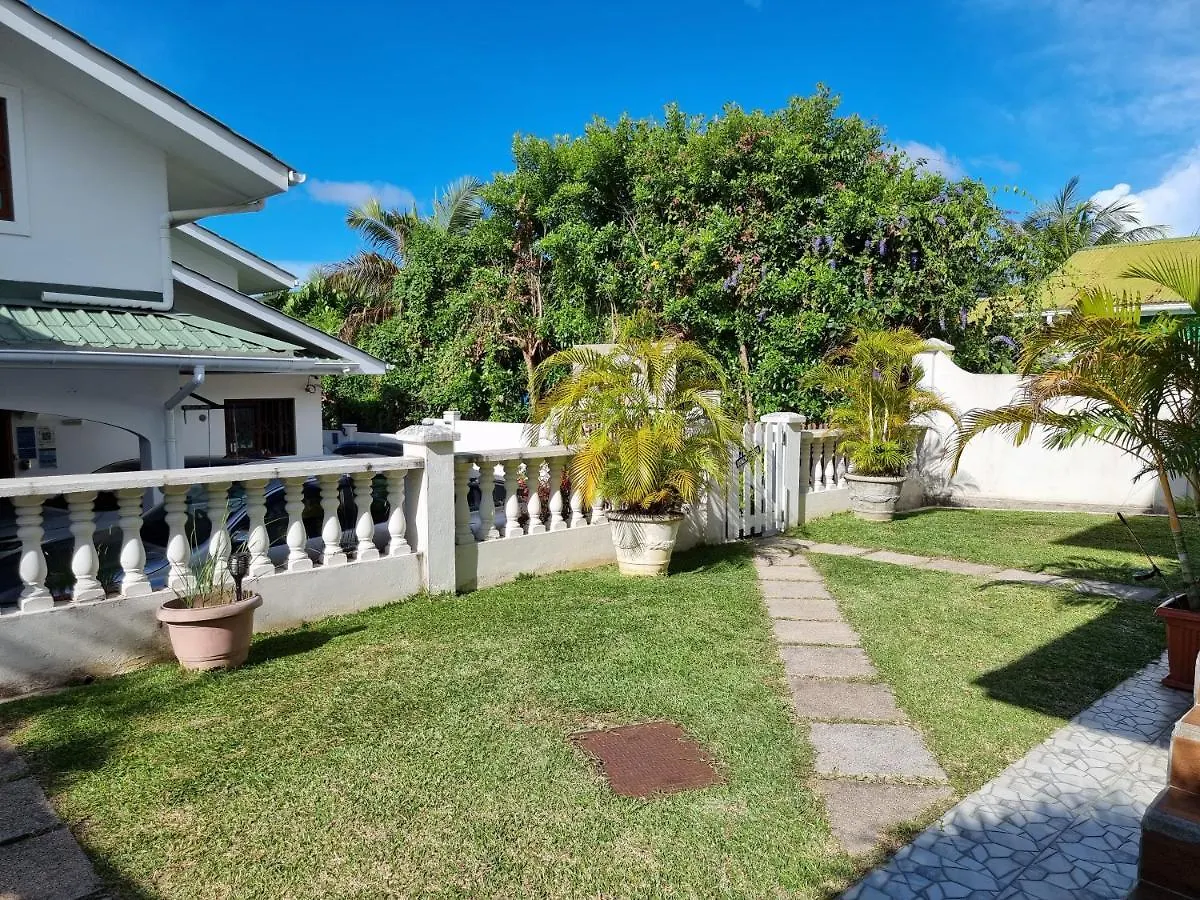 Drake Seaside Studio Apartments Bel Ombre